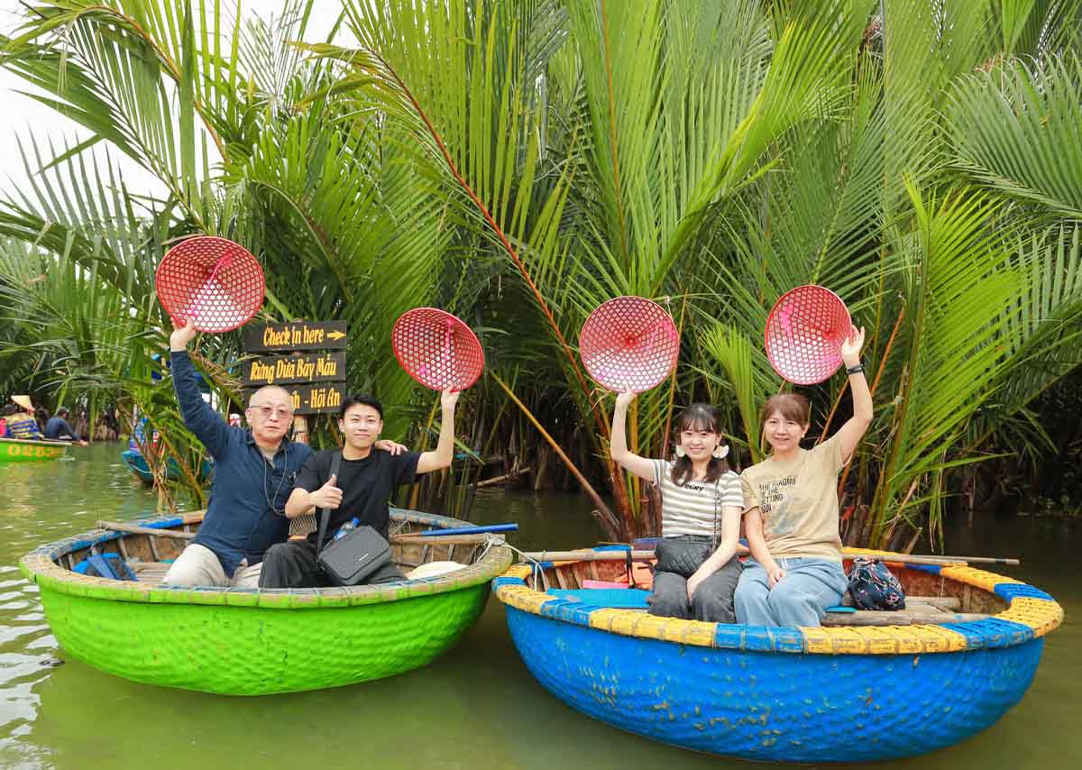 len lỏi hàng dừa