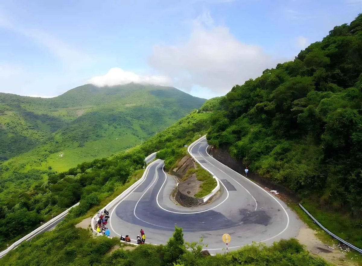 Đèo Hải Vân – Ranh giới của mây và nắng