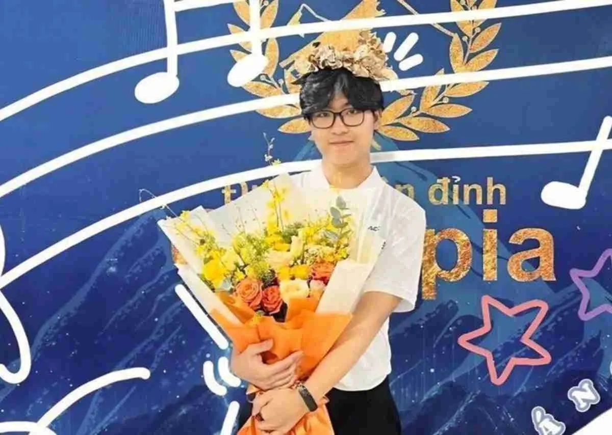 Khám Phá Bí Quyết Học Tập của Quán Quân Đỉnh Olympia 2025 Trần Bùi Bảo Khánh