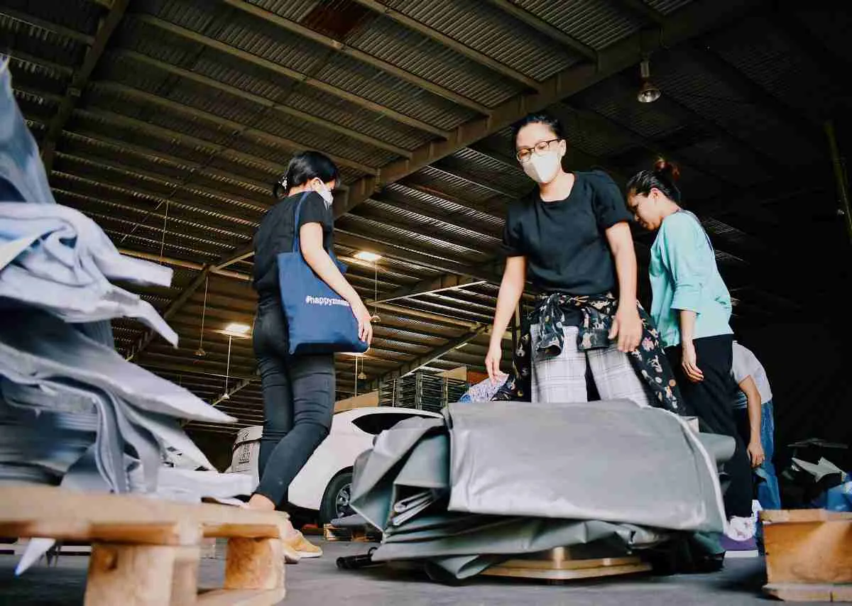 Từ vật liệu cũ đến giấc mơ xanh – Câu chuyện của người trẻ việt