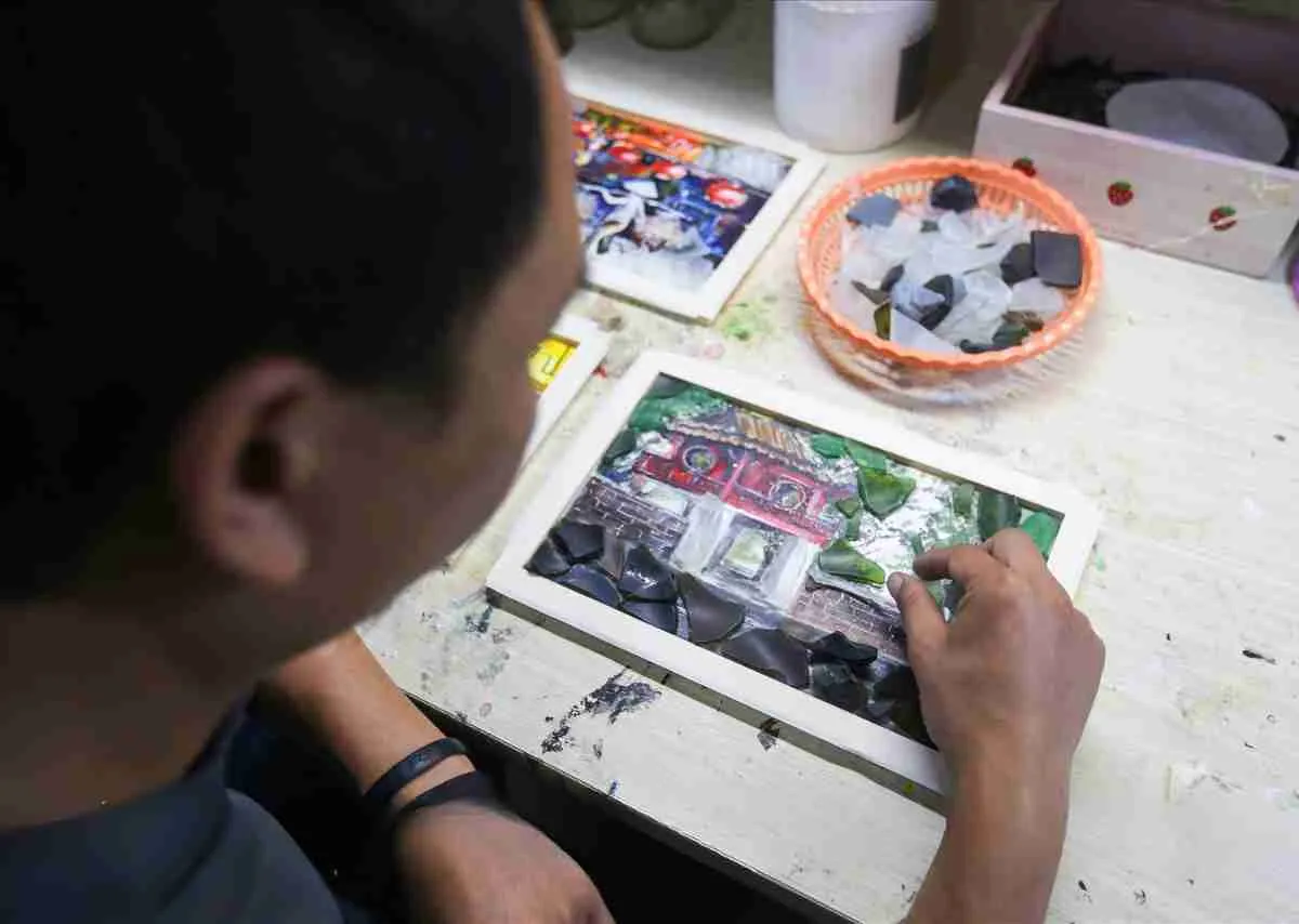 Tái chế thủy tinh nghệ thuật – Khi mảnh vỡ hóa thành ánh sáng