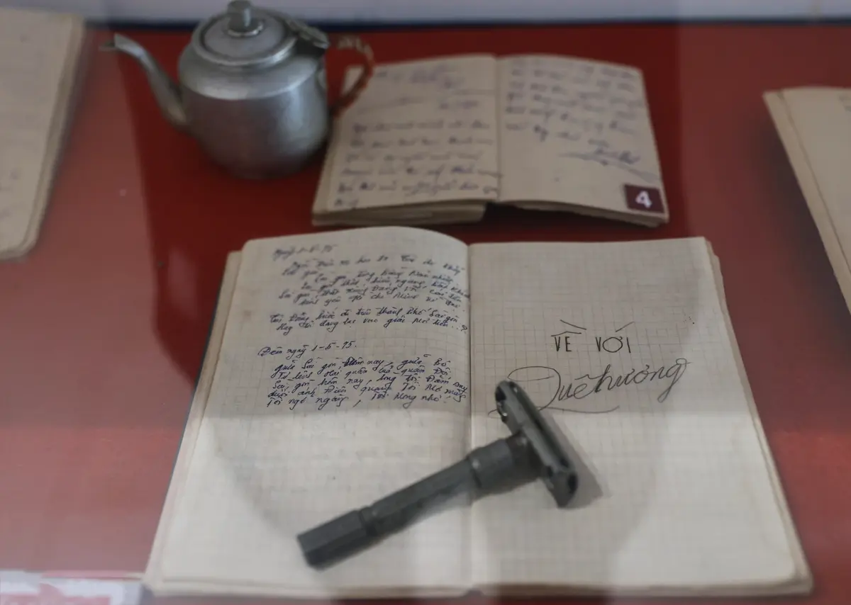 Những Lá Thư Của Chiến Sĩ - Khi Thanh Xuân Ngã Xuống Vì Tổ Quốc