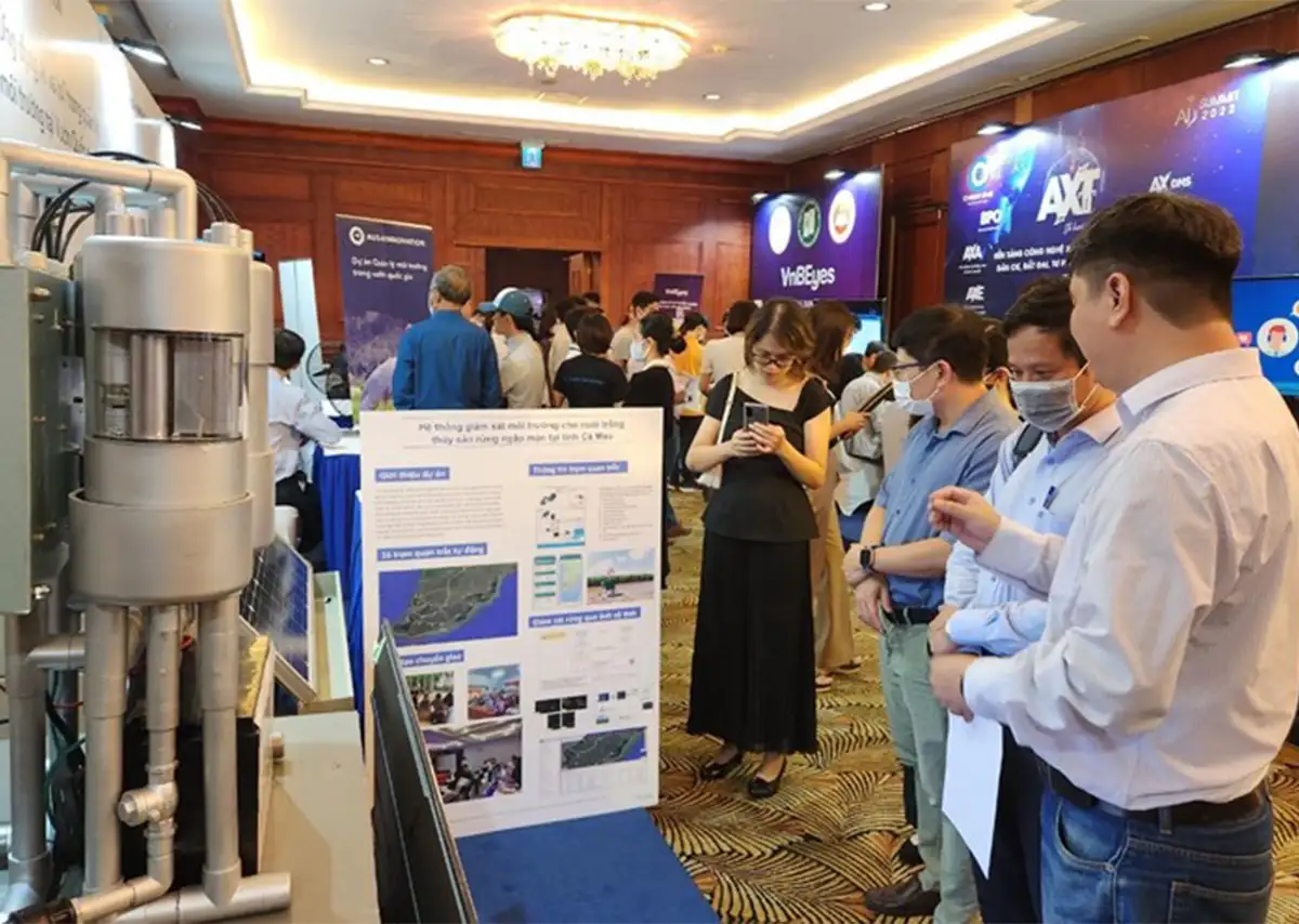 trí tuệ việt trên bản dồ ai thế giới hành trình của khát vọng và niềm tin