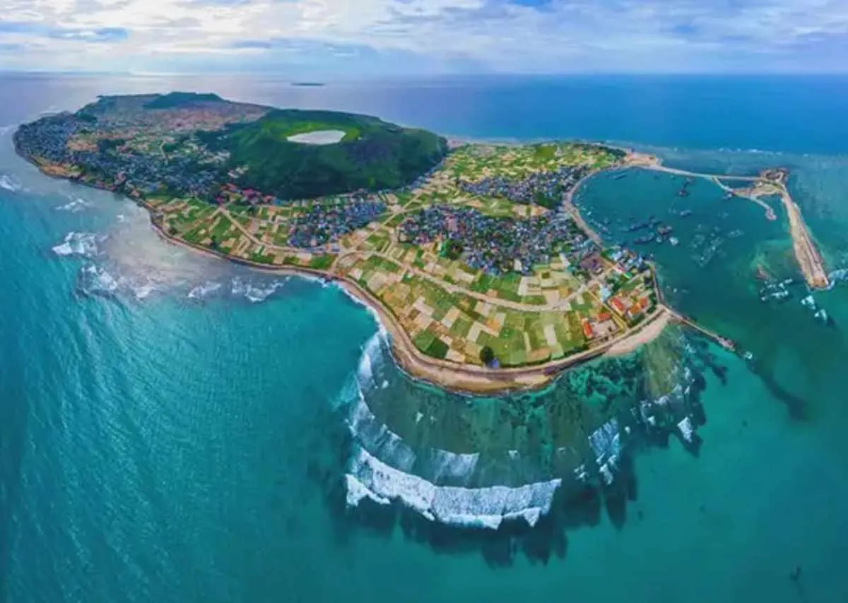 Lý Sơn – Hòn đảo của núi lửa, gió biển và “vàng trắng” giữa trùng khơi