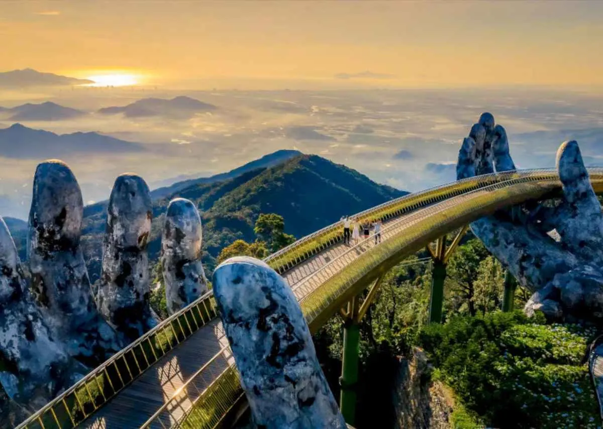 Cầu Vàng Đà Nẵng – Biểu tượng du lịch thế giới giữa lưng chừng mây trời