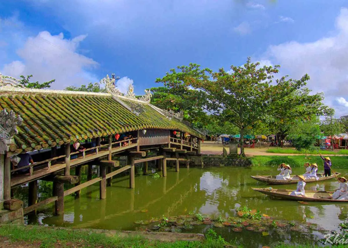 Cầu ngói Thanh Toàn – Hơn 200 năm soi bóng trên dòng kênh quê Huế