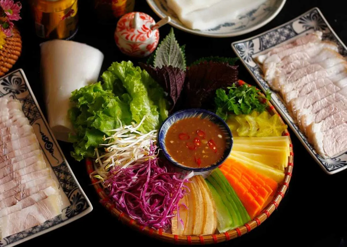 Bánh tráng cuốn thịt heo – Hương vị miền Trung gây thương nhớ