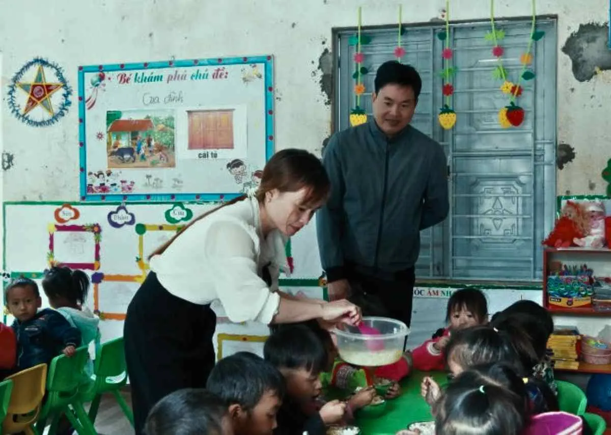 Lý Thị Viên – Ngọn lửa thắp sáng con chữ giữa núi rừng Hà Giang