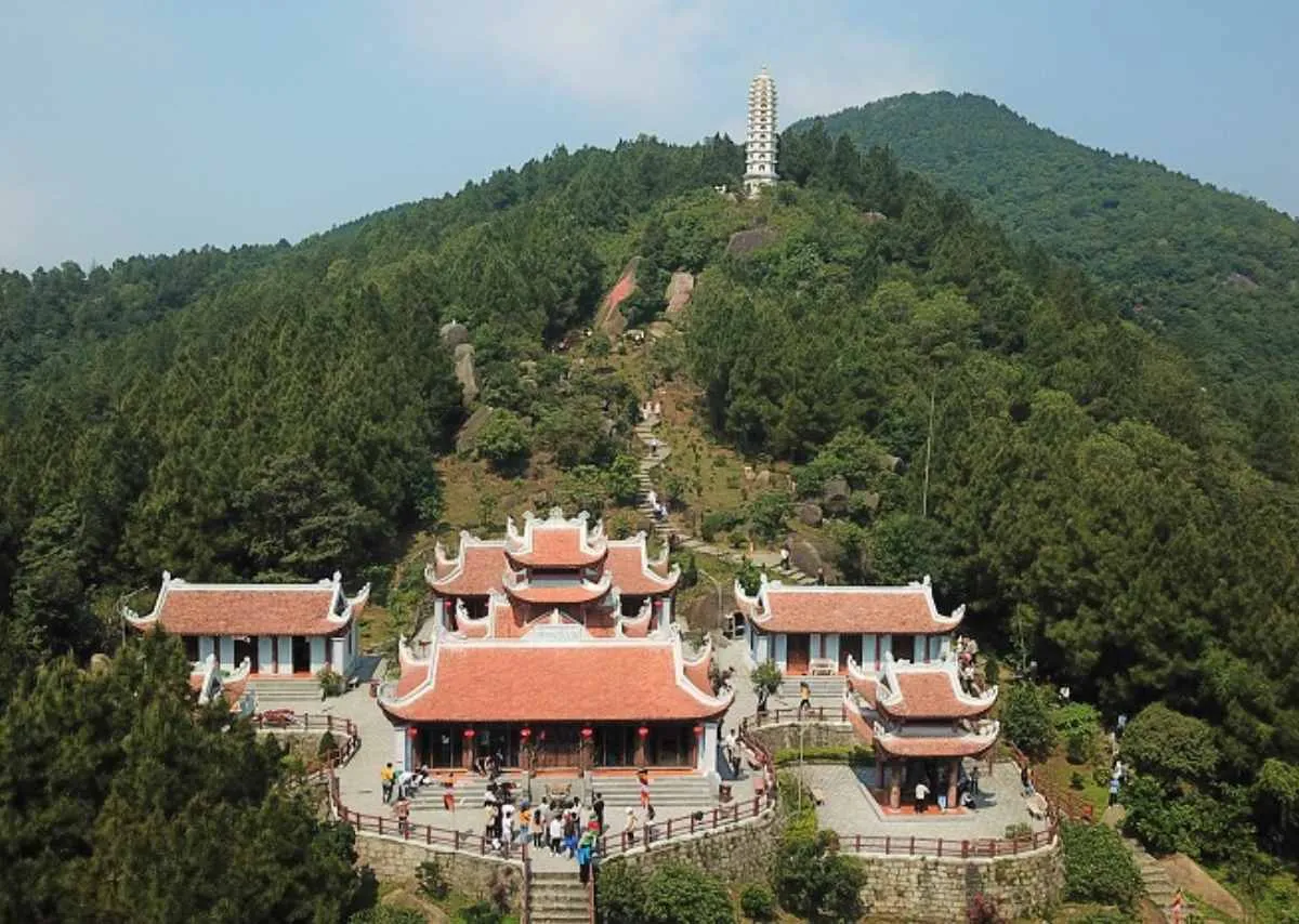 Lễ hội Chùa Hương – Hành trình về miền đất Phật giữa non nước hữu tình