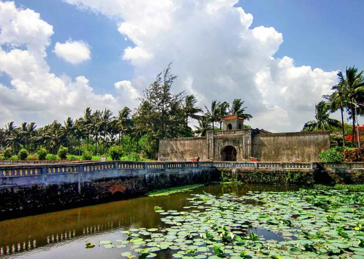 Thành cổ Quảng Trị 3